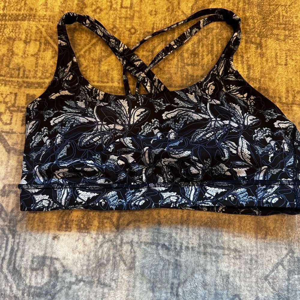 NWOT lululemon sports bra